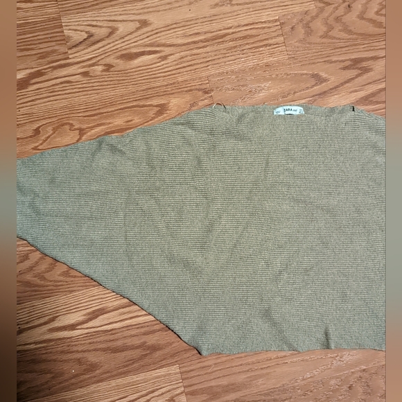 ZARA knit crop top - Picture 1 of 4